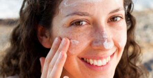 Is Sunscreen More Effective If You Apply It Before Or After Moisturizer?